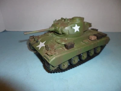ULTIMATE SOLDIER 1/32 M-24 CHAFFEE TANK - Image 1 of 3