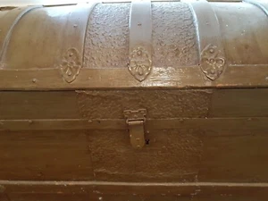 OLD 1880's TRUNK Dome Top Camelback Wood & Embossed Metal (Floral) 1970s-Green - Picture 1 of 12
