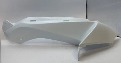 OEM SUZUKI AIR INTAKE PART NUMBER 94682-37H00-YBD 2008-2009 GSXR-750 Foto 1 de 4