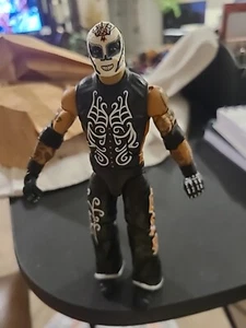WWE 2011 Rey Mysterio, Elite Series 69 - Picture 1 of 6