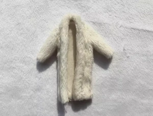 1/18 BBI Male/Female Soldier White Fur Coat Model for 3.75" Action Figures - Picture 1 of 2