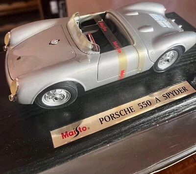 Porsche 550 A Spyder ,1:18, N 32843 Maisto-IMBALLO ORIGINALE - Rara - - Immagine 1 di 4