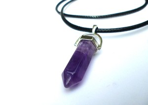 Amethyst Anhänger Obelisk Spitze Band 3 cm Edelstein Heilstein Pendel Quarz
