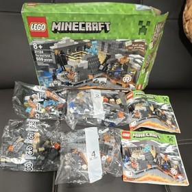 LEGO Minecraft The End Portal 21124 Complete Set 559pcs Ages 8+ Box