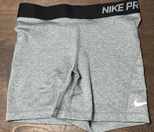 Nike Pro DRI FIT Compression Training Shorts 834540-091 Gray Women BRAND NEW - Picture 1 of 8