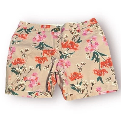 Pantalones Cortos Chinos Lands’ End Floral Tiro Medio 16 Beige Frente Plano Femenino Bohemio Foto 1 de 4