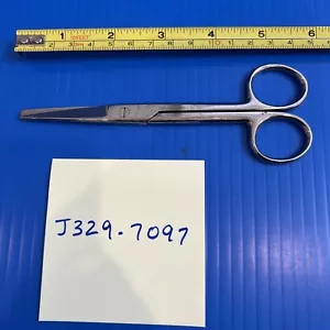V.Mueller SU1992 Suture Scissors Straight Sharp/Blunt 5-3/4 inch - Picture 1 of 4