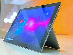 Microsoft Surface Pro Intel Core i5*256 GB SSD*8GB*WINDOWS 10Pro*USB3.0#935 - Picture 1 of 9