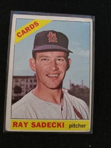 1966 Topps Baseball Card #26 RAY SADECKI Cardinals Item 5 Creased Filler - Picture 1 of 2