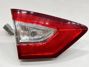 FORD FUSION 2013-2016 LUZ TRASERA IZQUIERDA INTERIOR LUZ LED LÁMPARA OEM DS7313A603AD - Imagen 1 de 10
