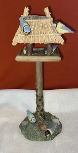 Marjolein Bastin 9 3/4" Vogelfutterhaus Punze Harz Garten Display **siehe unten*** - Bild 1 von 15