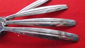 Unknown Line Pattern Lot of 12 Pieces By Oneida USA Stainless - Picture 1 of 12
