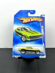 Camaro Mainline Dream Garage '67 2009 verde con capó de apertura #149 Hot Wheels - Imagen 1 de 2