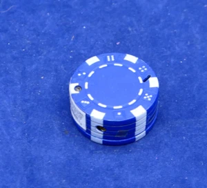 Poker Chips Cigarette Lighter - Blue - Picture 1 of 6