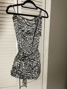 NWT GUESS LADIES Animal Print Blank and White Romper