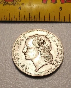 France 5 Francs 1935 Coin Laureate Head - Picture 1 of 2
