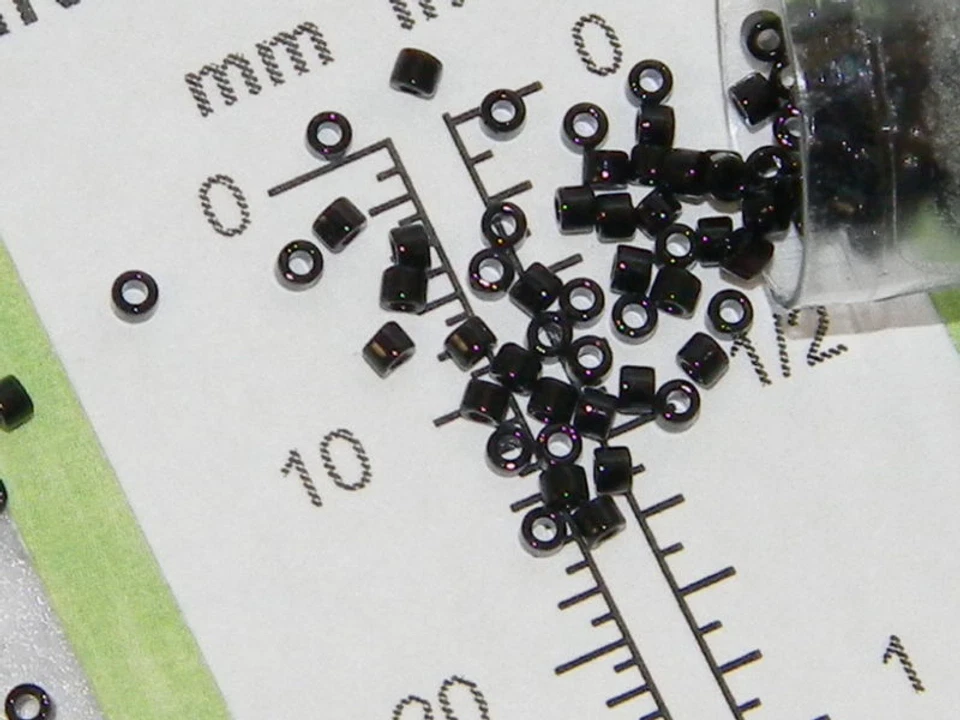 1000 cuentas de semillas de vidrio sueltas 11/0 Miyuki Delica pequeñas #11 en colores opacos Foto 1 de 1