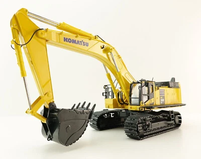 First Gear 50-3500 Large Komatsu PC900LC-11 Tracked Excavator Scale 1:50 - Image 1 of 4
