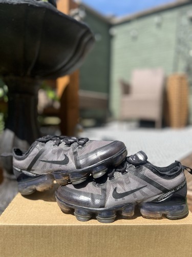 Nike Air VaporMax "Triple Black" UK 5
