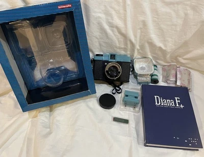 Diana F+ Lomography Camera with Flash & 3 Rolls of Film (one-open) Vintage-Style - Image 1 of 4