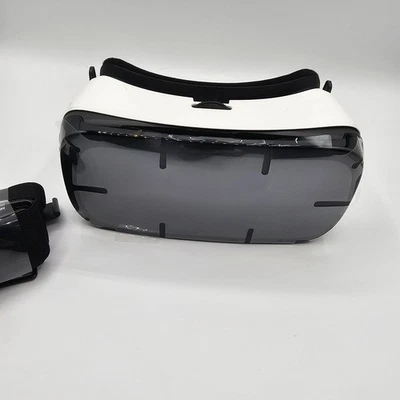 Auriculares Samsung Gear VR SM-R322 Oculus Realidad Virtual - Caja Abierta Nuevos con Correas Foto 1 de 4