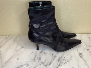 Donald J Pliner Lovisa Leather Ankle Boots Size 9.5 - Picture 1 of 9