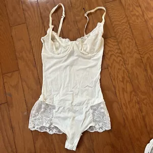 NWOT Yummie Tummie Shapewear Cream Lace Bodysuit Teddy w/Underwire Sz XS - Picture 1 of 5