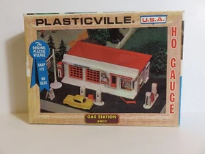 Bachmann PlasticVille, USA HO-Scale Gas Station #2807 w/Box - Picture 1 of 9