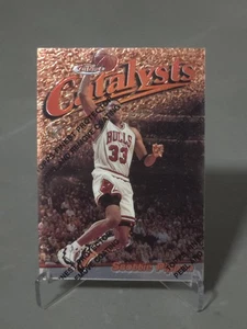 1997-98 Topps Finest Scottie Pippen "Catalysts" #1 NBA Trading Card with Peel - Bild 1 von 2