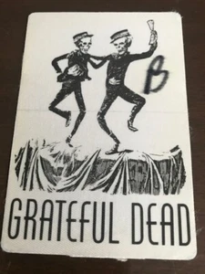 Grateful Dead 1994 backstage pass satinado - Spectrum in Philly - letra B en la parte delantera - Imagen 1 de 2