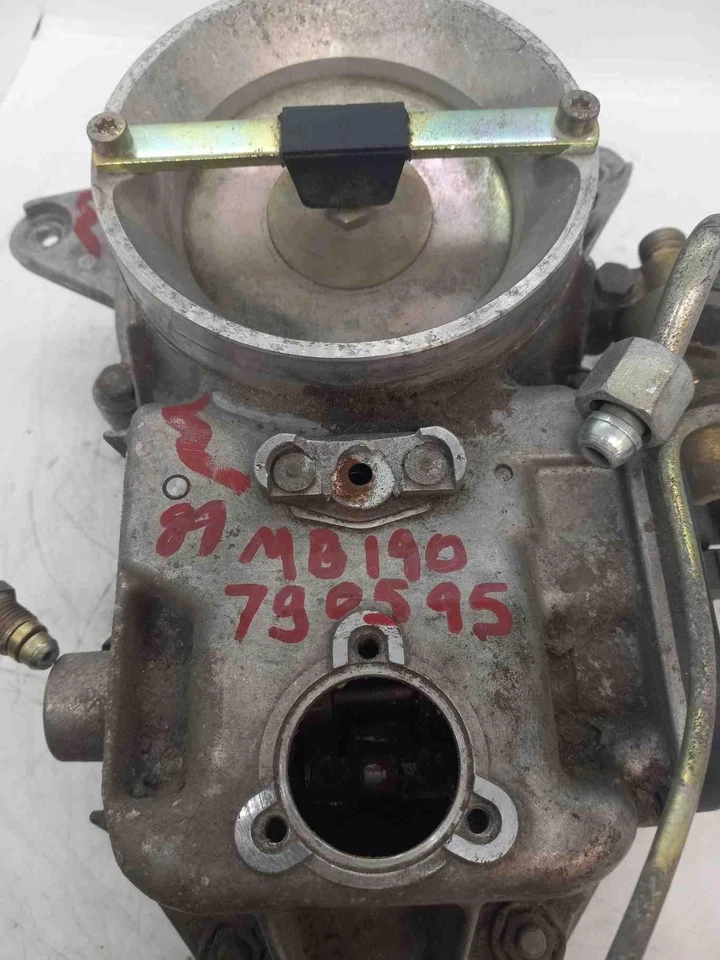 1989 Mercedes-Benz 190E distribuidor de combustível medidor de ar regulador de pressão 0438121033 - Imagem 1 de 3