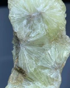 Muestra de cristal de aragonita amarillo de alta calidad de 470 quilates de Afganistán - Imagen 1 de 8