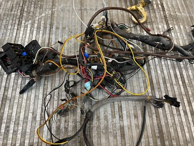 73 -77 75 庞蒂亚克 Lemans GTO 底层线束保险丝盒空调免运费 C — 第 1/4 张图片