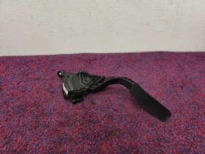 CHEVROLET TAHOE C1500 LS 07-20 OEM GAS PEDAL ACCELERATOR THROTTLE SENSOR - Picture 1 of 3