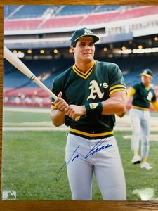 JOSE CANSECO, DENNY MCLAIN &SCOTT WILLIAMSON 8 X 10 FOTO AUTOGRAFATE QUASI NUOVE - Foto 1 di 3