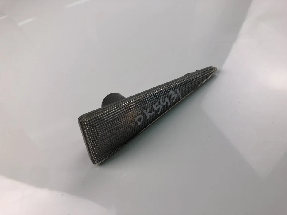 RENAULT MEGANE II BM0/1, CM0/1 8200027151E Segnale di svolta parafango anteriore 17878061 - Immagine 1 di 4