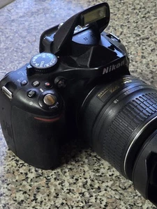 Nikon D5200 fotocamera reflex digitale 16 MP con obiettivo Nikon DX VR AF-S 18-55 MM - Foto 1 di 12