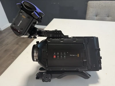 Blackmagic Design URSA Mini 4.6K G1, montaje PL con extras Foto 1 de 4