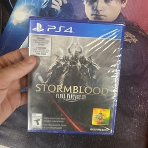 Stormblood Final Fantasy 14 XIV Videogioco PS4 Online Nuovo Sigillato Nuovo con scatola - Foto 1 di 5