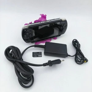 SONY PSP 2004 NERA PLAYSTATION PORTABLE CONSOLE con CARICATORE e MEMORY OTTIMA - Bild 1 von 8