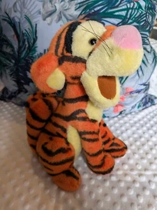 Disney Disneyland Paris Tigger Plush Soft Toy from Winnie the Pooh 10" - Picture 1 of 6