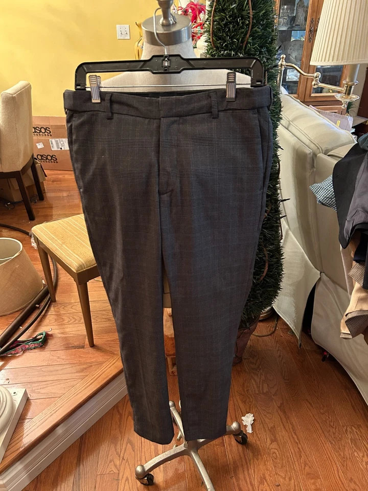 H&M Mens Plaid Skinny Fit Dress Pants Size 31x28. Black&Gray - Image 1 of 4