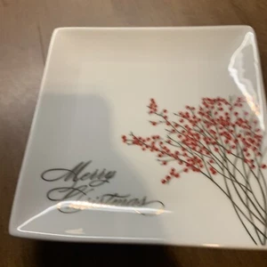 Nicole Miller Home Merry Christmas In Gold w/Red Berries Replacement (Bin20) - Picture 1 of 2