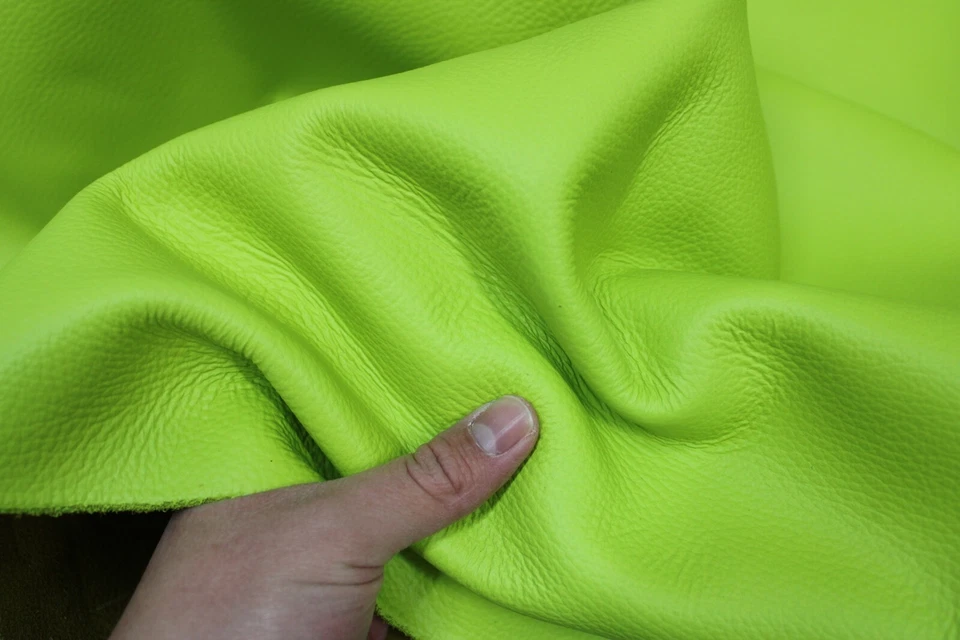  LIME  FLOATER LEATHER  Thickness (mm/oz)1.6 mm - 1.8 mm/ 4 oz - 4.5 oz 18sqft - Image 1 of 4