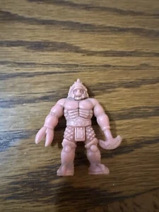 Vintage Gynt Flesh Colored Alien Warrior Monster PVC Collectible toy figure Rare - Picture 1 of 2