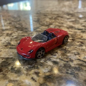 Coche Hot Wheels Porsche 918 Spyder 2017 rojo fundido a presión 1:64 2 3/4" con llantas plateadas - Imagen 1 de 7