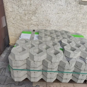 Rasengittersteine 60 x 40 - 27 Stück - Neu - Bild 1 von 5