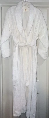 Stan Herman White Bath Robe With Pockets And Tie Wrap Size Small - Image 1 of 4
