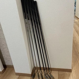 Cobra King Set di ferri 3D 6 mazze ottime condizioni attrezzatura da golf - Foto 1 di 10