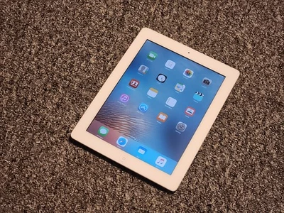 Apple iPad 2 - 16GB - Wi-Fi - White - Great Working Condition - Free P&P - Image 1 of 4